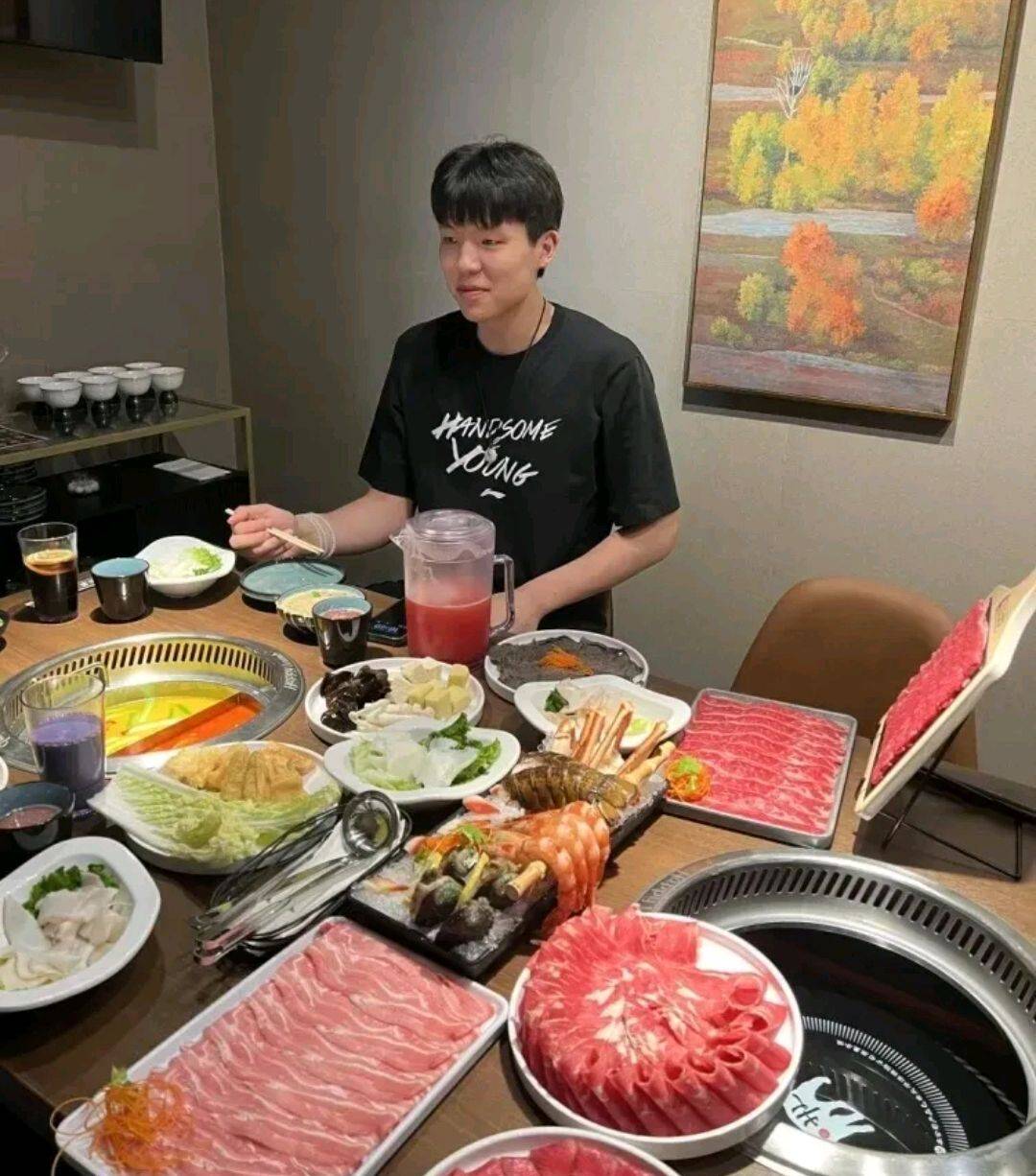 杨瀚森给所有人留下深刻印象他是开拓者长期计划