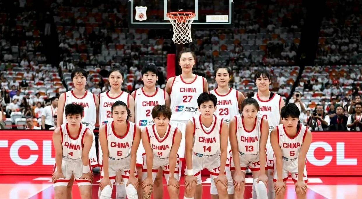 16分钟拿12+4+3+0失误！杨舒予三战33分势头正盛成李梦接班人